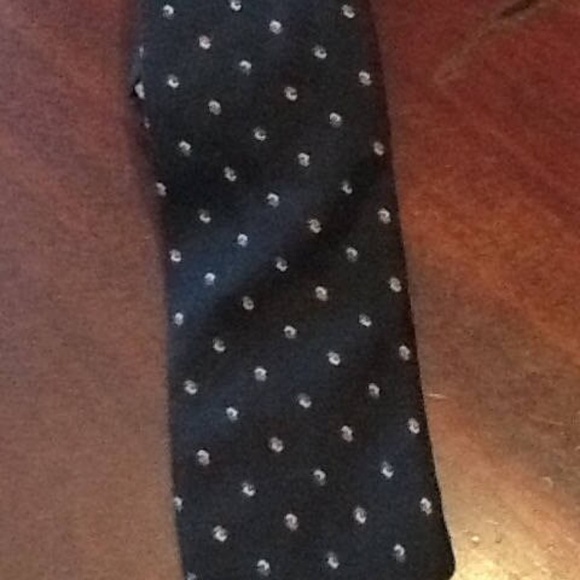 Retro Silk Leo Chevalier - Made in Canada -Black silk tie - well loved - Picture 15 of 16